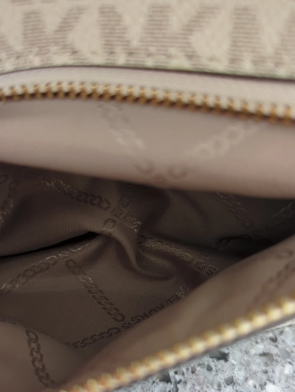 Michael Kors Harrison Medium Logo Backpack In Vanilla/Acorn